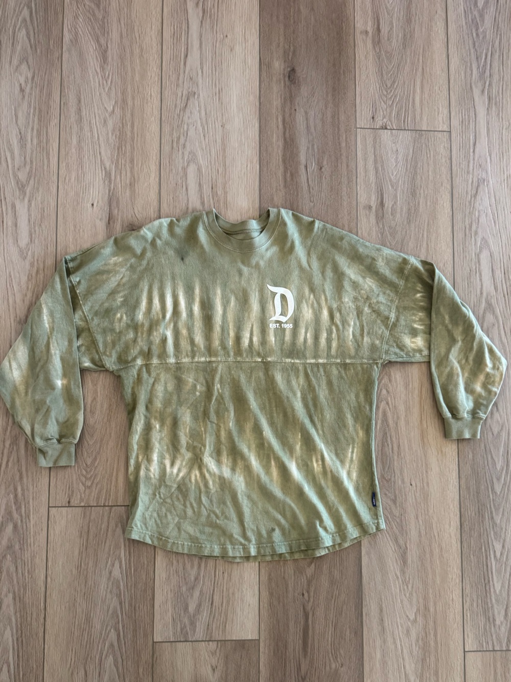 Disneyland Resort Green Tie-Dye Long Sleeve Crew Large